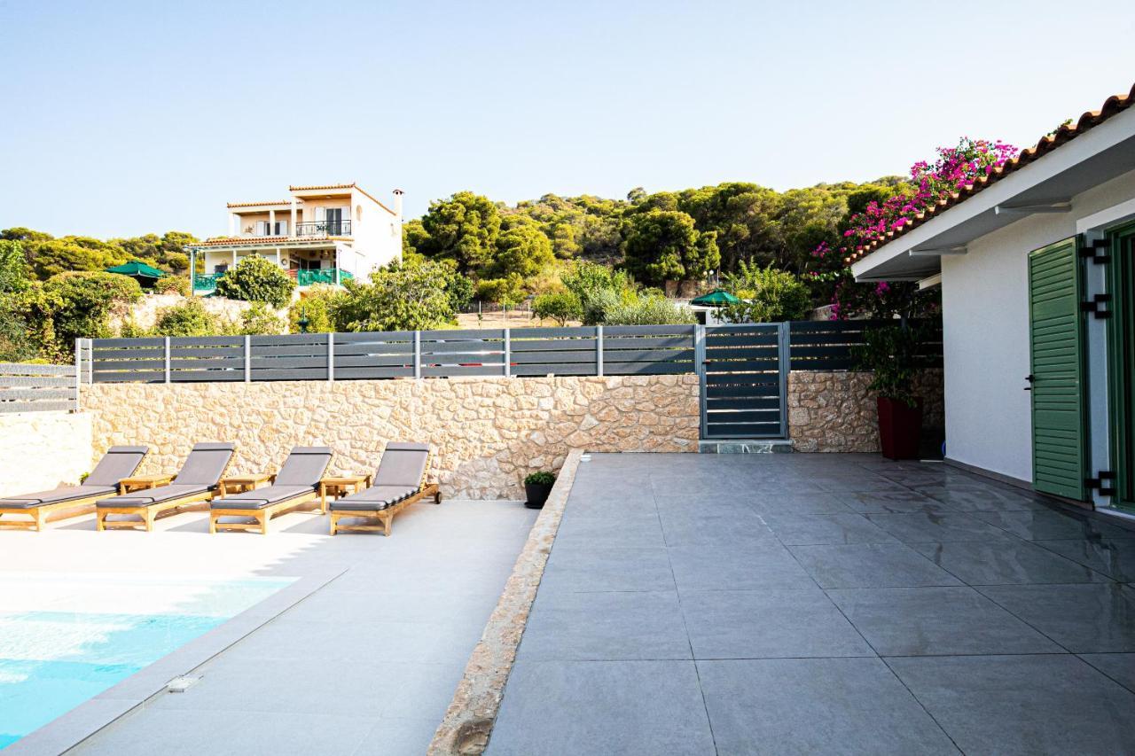 Pine House Villa Agioi Luaran gambar