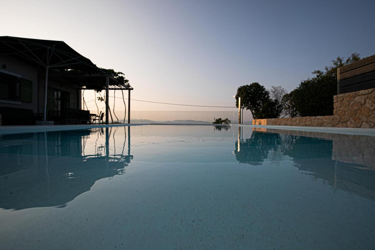 Pine House Villa Agioi Luaran gambar