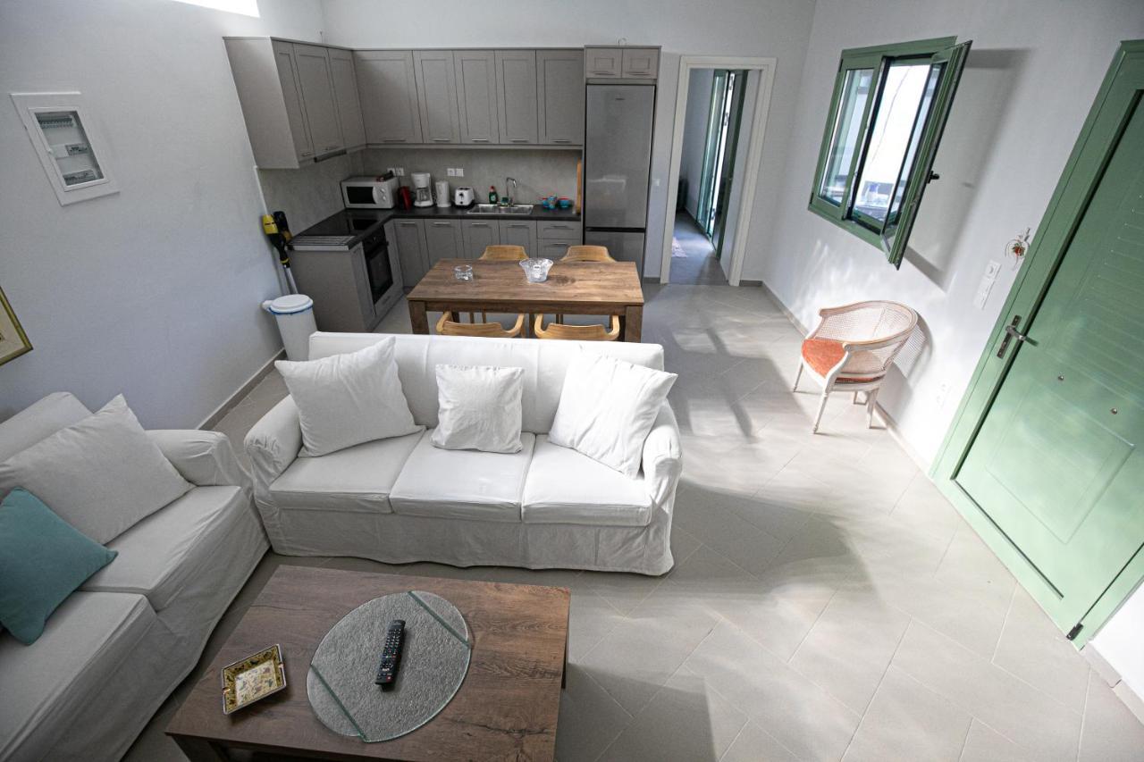 Pine House Villa Agioi Luaran gambar